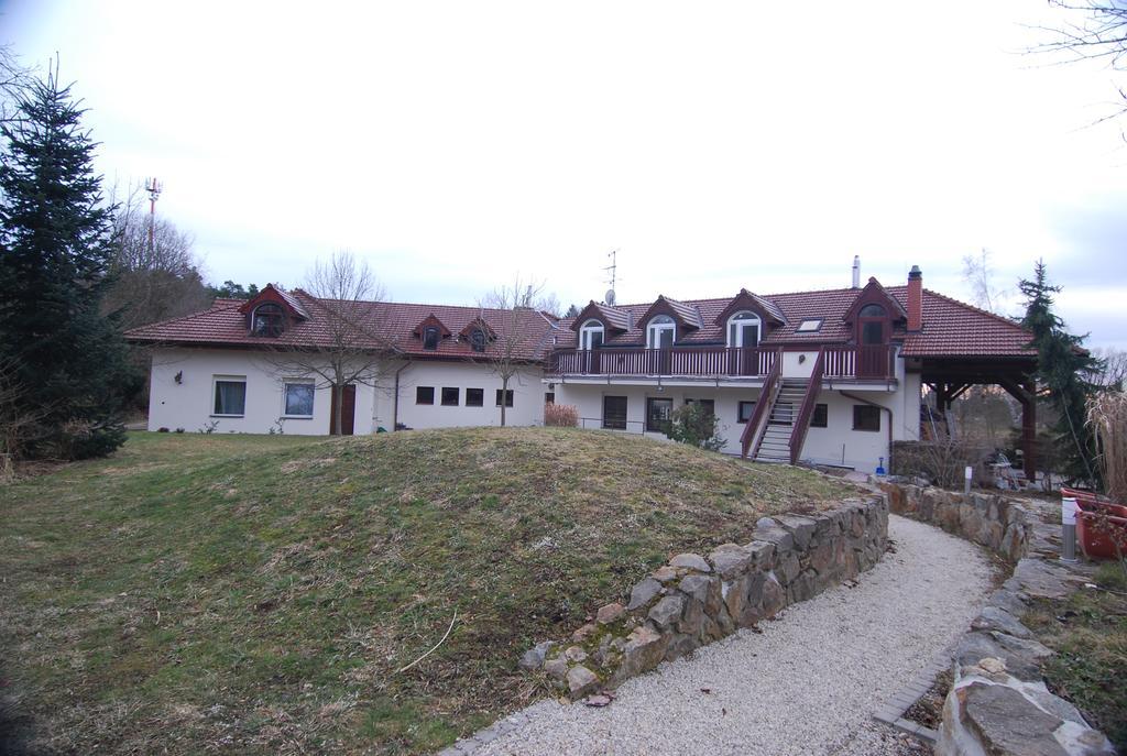 Ivanek Guest House Zvikovske Podhradi Exterior foto