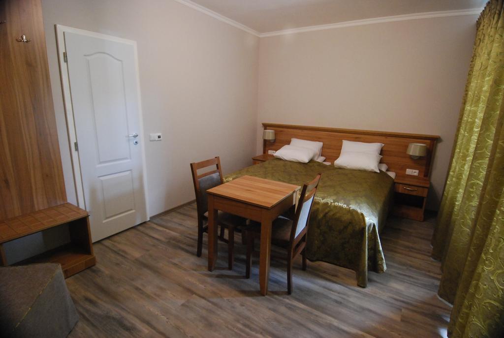 Ivanek Guest House Zvikovske Podhradi Exterior foto